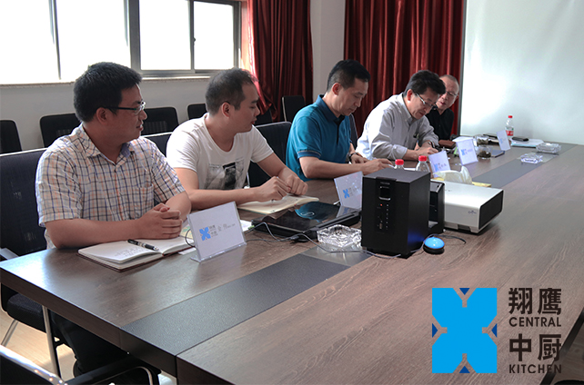 为技术革新铺路，翔鹰中央厨房设备聘请日本专家顾问与企业发展携手共进